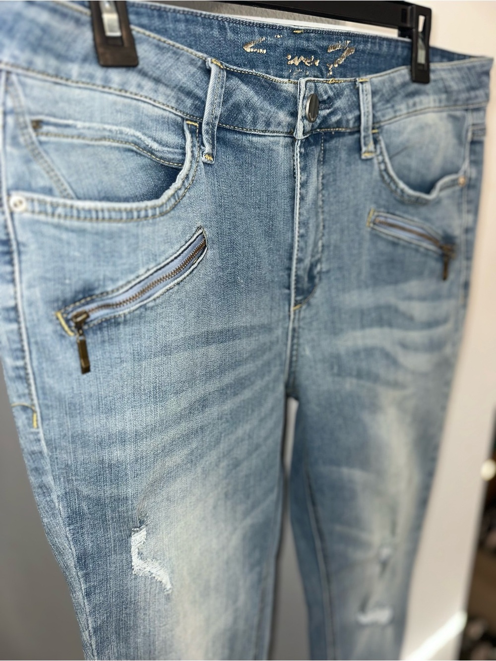 Seven7 Light Blue Skinny mid rise Jeans with Zip Pocket Details